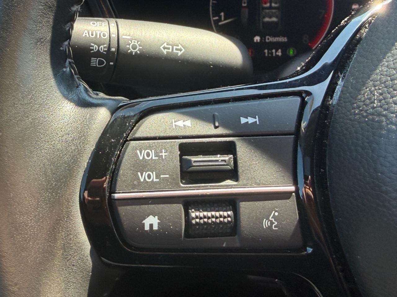 Honda CR-V Vehicle Full-screen Gallery Image 24