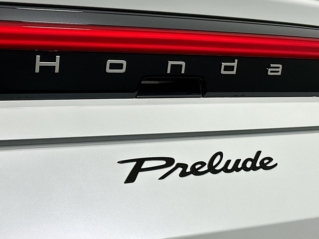 Honda Prelude Vehicle Full-screen Gallery Image 09