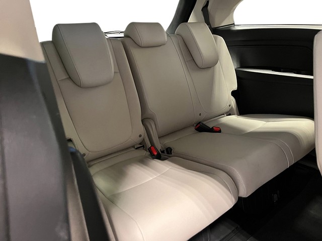 Honda Odyssey Vehicle Full-screen Gallery Image 24