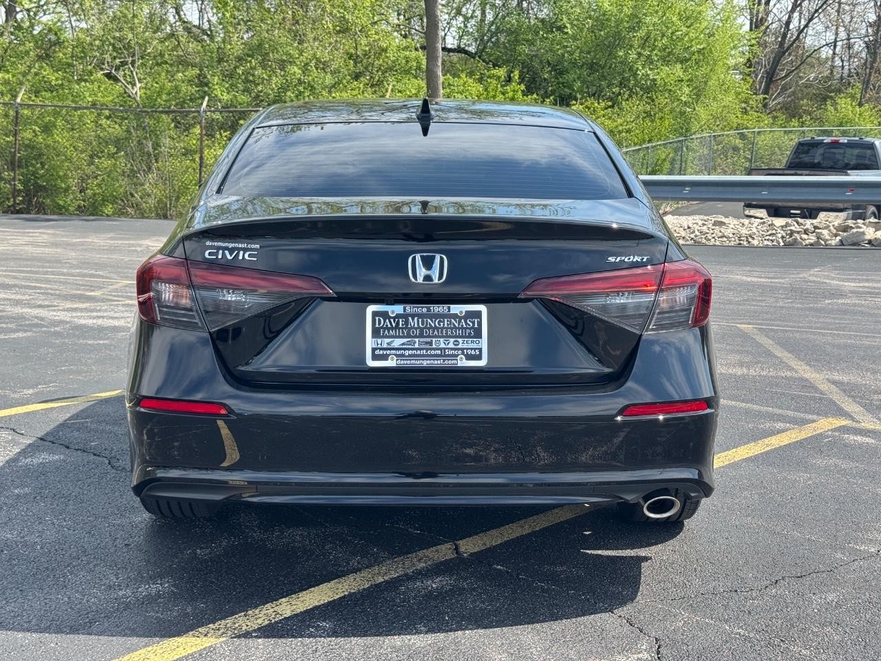 Honda Civic Sedan Vehicle Full-screen Gallery Image 08