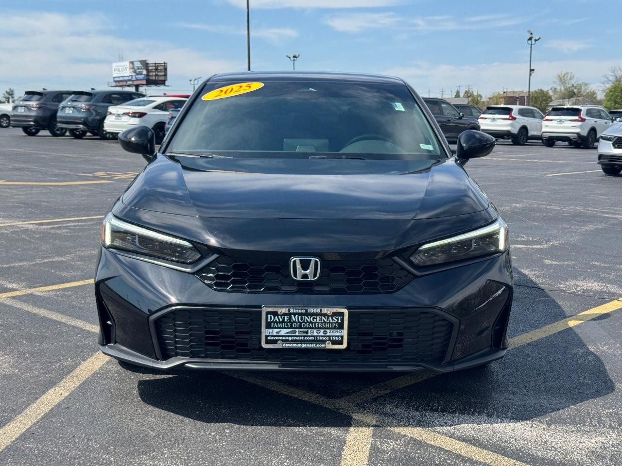 Honda Civic Sedan Vehicle Full-screen Gallery Image 10