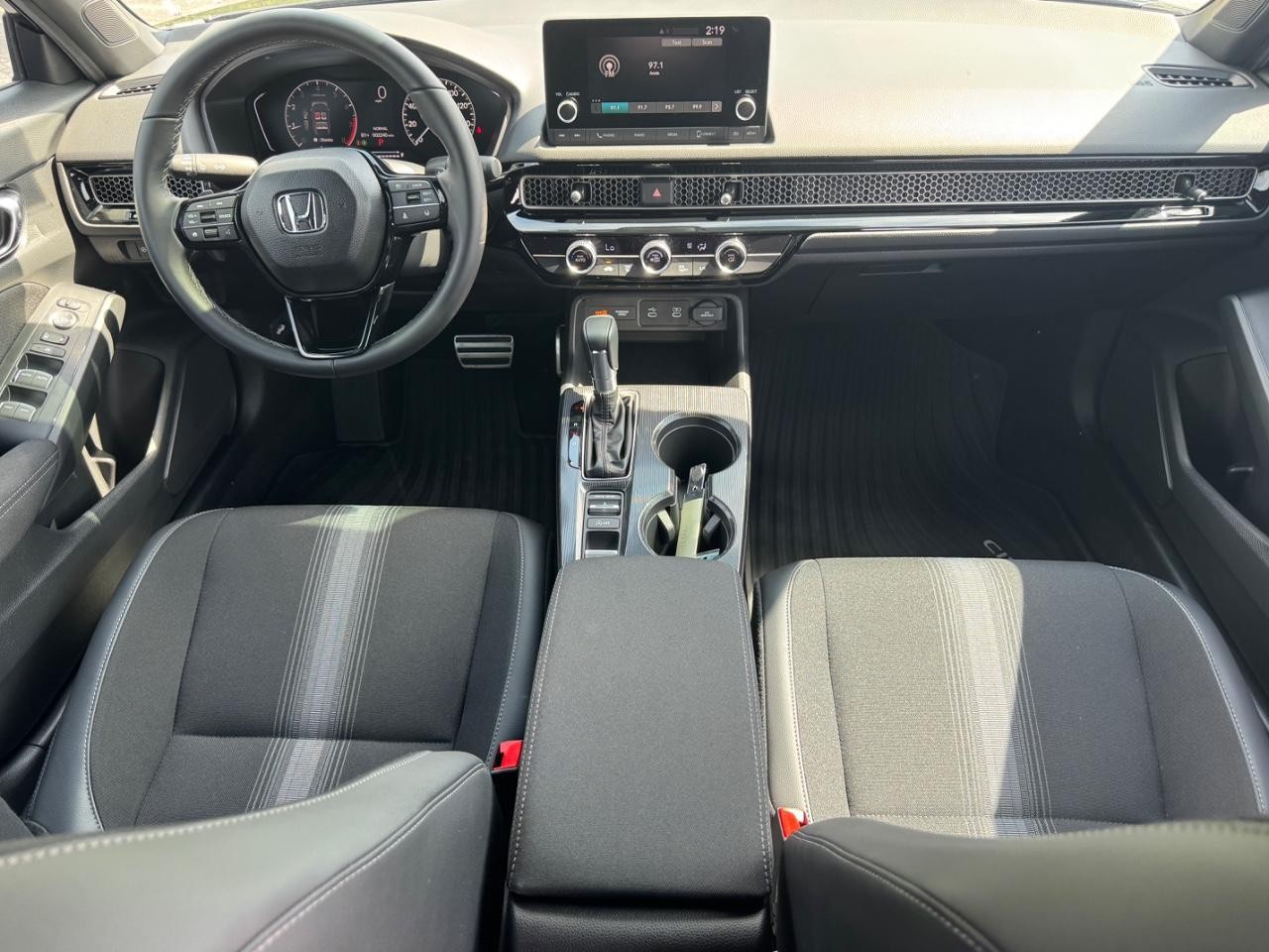 Honda Civic Sedan Vehicle Full-screen Gallery Image 14