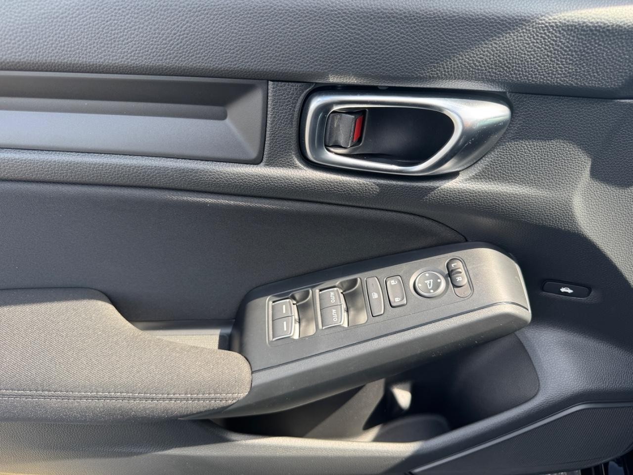 Honda Civic Sedan Vehicle Full-screen Gallery Image 18