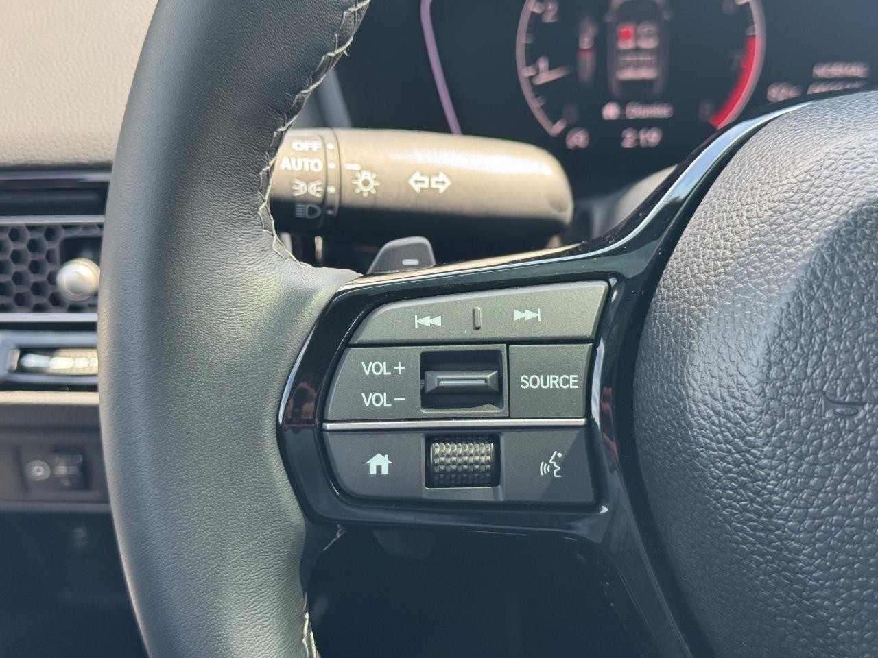 Honda Civic Sedan Vehicle Full-screen Gallery Image 22