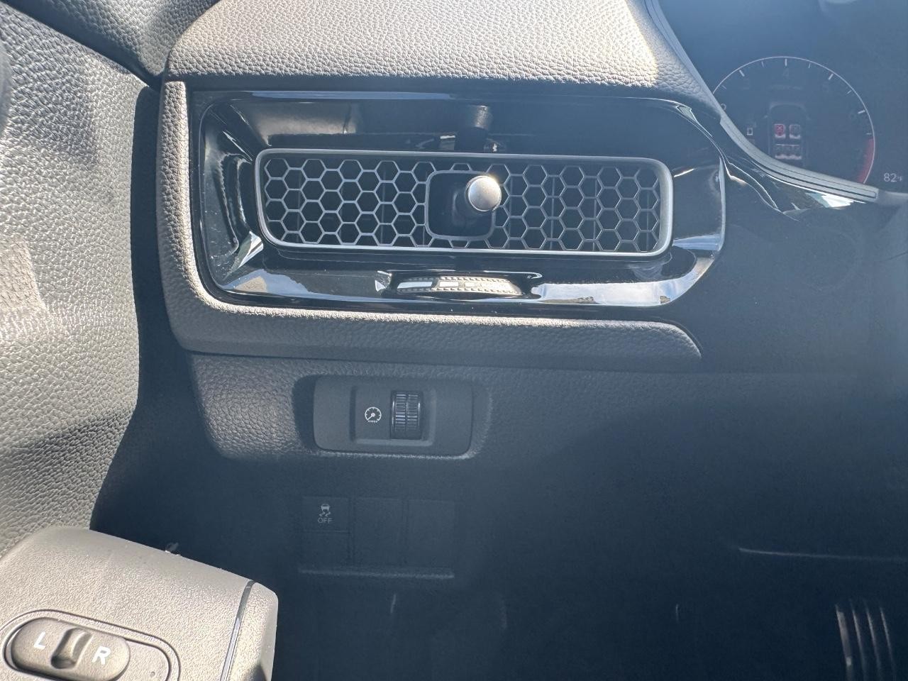 Honda Civic Sedan Vehicle Full-screen Gallery Image 27