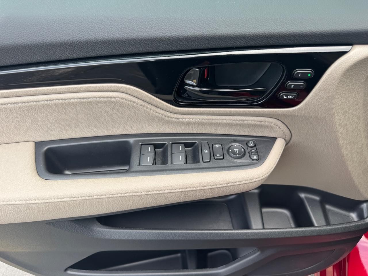 Honda Odyssey Vehicle Full-screen Gallery Image 20