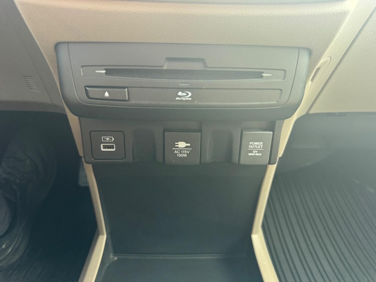 Honda Odyssey Vehicle Full-screen Gallery Image 29