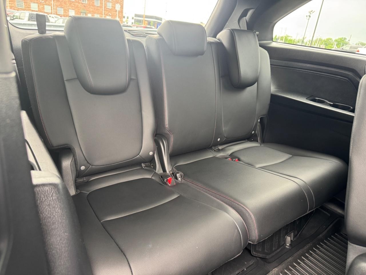 Honda Odyssey Vehicle Full-screen Gallery Image 21