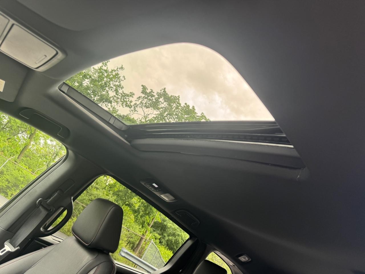 Honda Odyssey Vehicle Full-screen Gallery Image 29