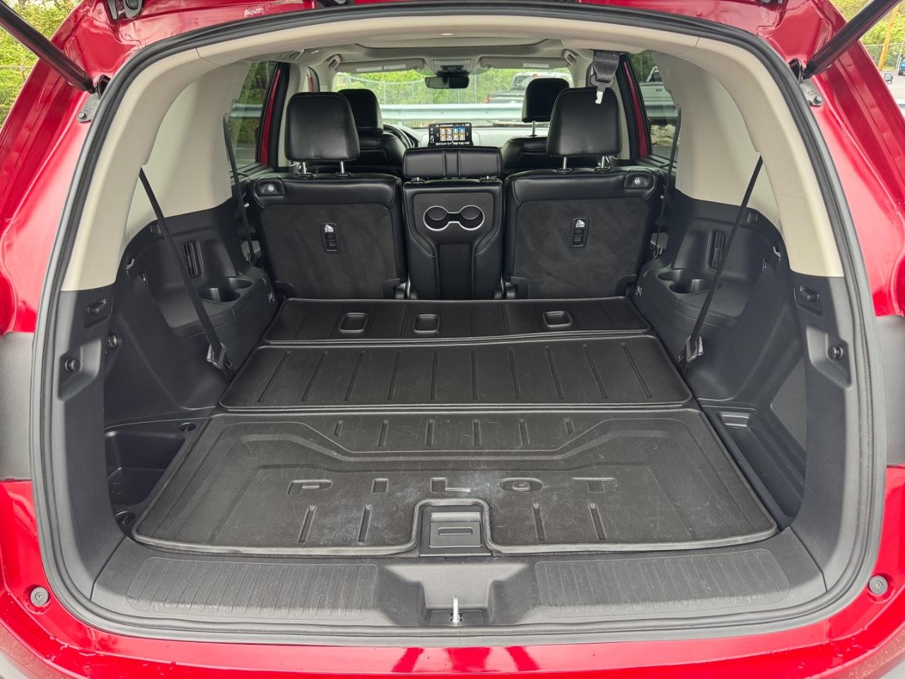 Honda Pilot Vehicle Full-screen Gallery Image 05
