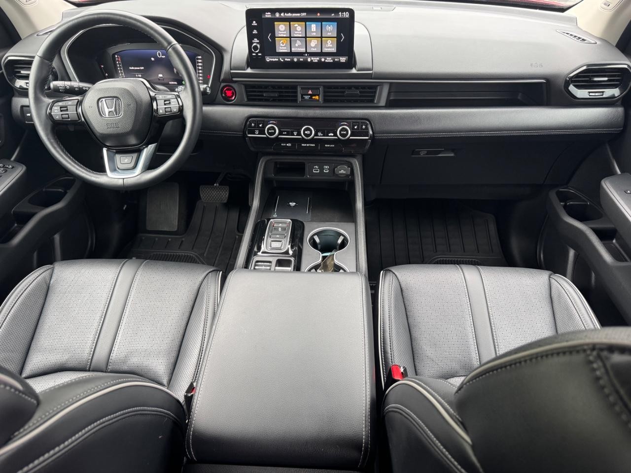 Honda Pilot Vehicle Full-screen Gallery Image 11