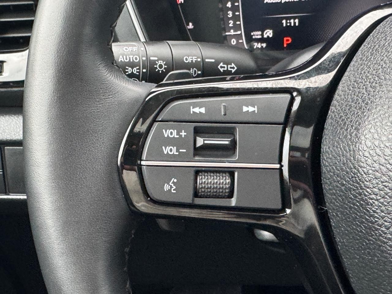 Honda Pilot Vehicle Full-screen Gallery Image 23