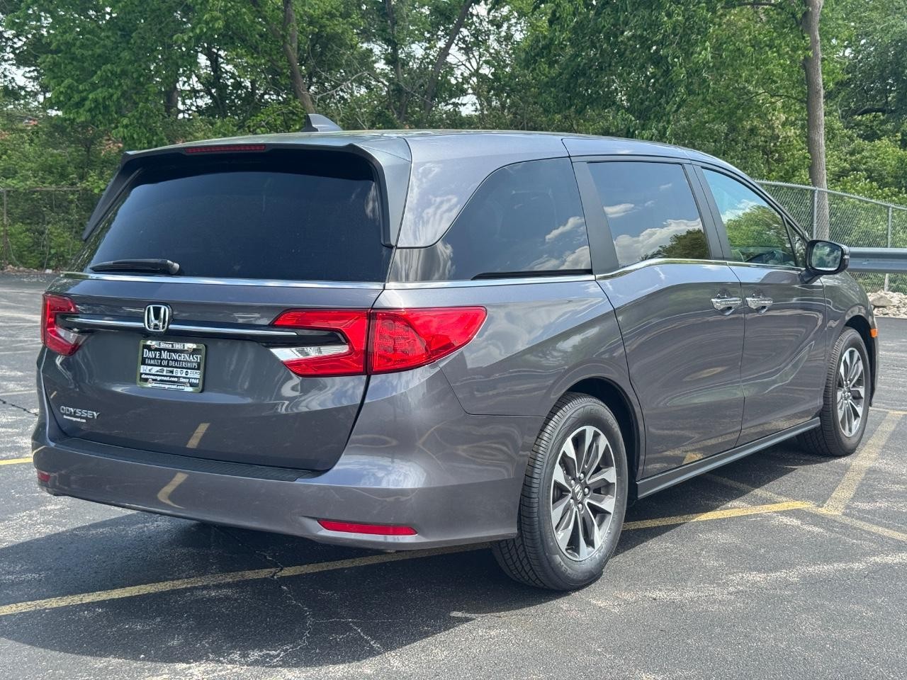 Honda Odyssey Vehicle Full-screen Gallery Image 04