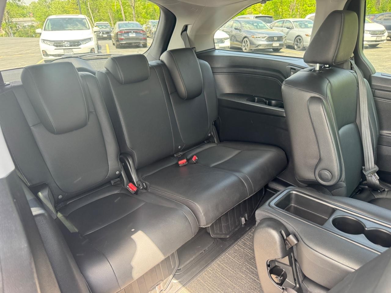 Honda Odyssey Vehicle Full-screen Gallery Image 10