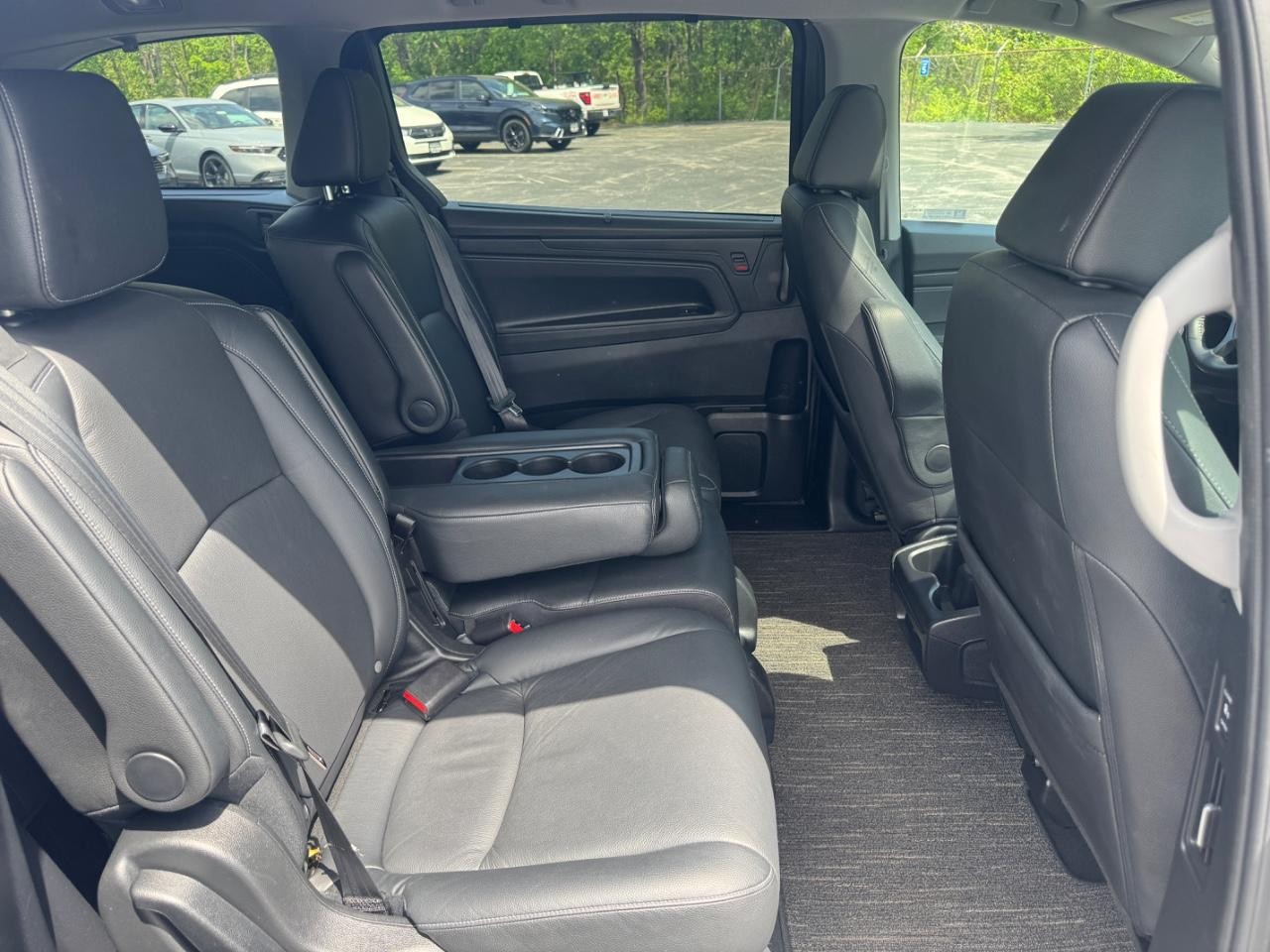 Honda Odyssey Vehicle Full-screen Gallery Image 11