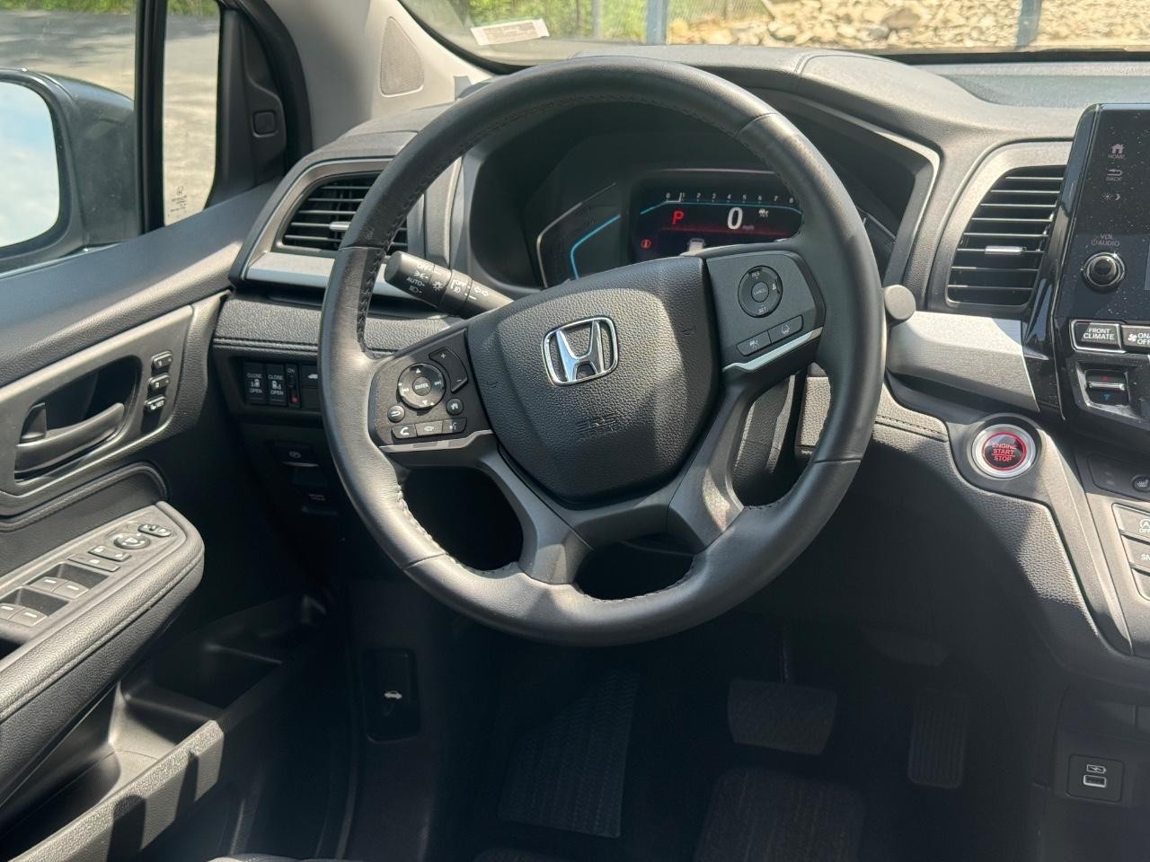 Honda Odyssey Vehicle Full-screen Gallery Image 14