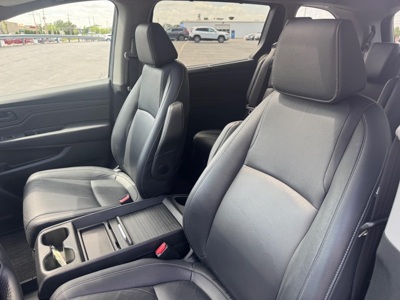 Honda Odyssey Vehicle Full-screen Gallery Image 20