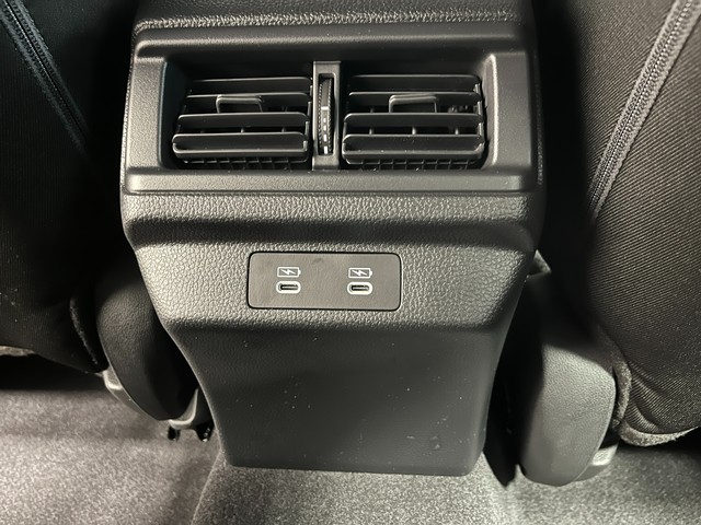 Honda Accord Hybrid Vehicle Full-screen Gallery Image 27