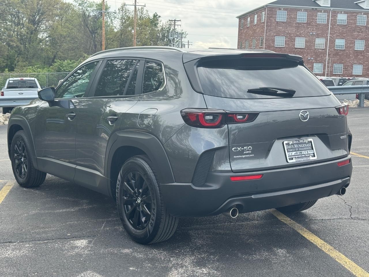 Mazda CX-50 Vehicle Full-screen Gallery Image 05