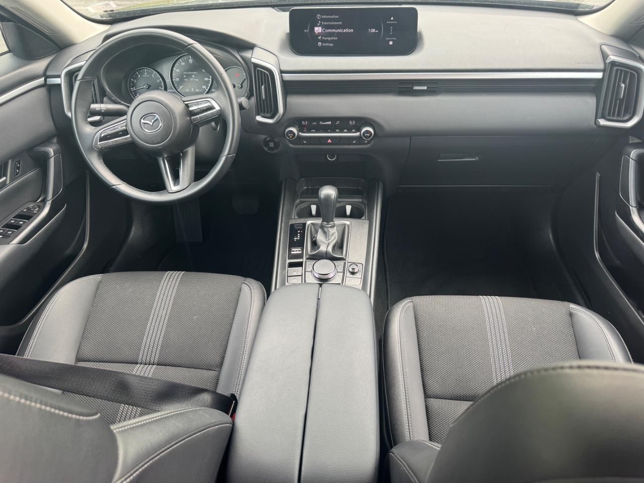 Mazda CX-50 Vehicle Full-screen Gallery Image 12