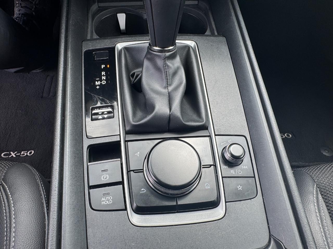 Mazda CX-50 Vehicle Full-screen Gallery Image 26