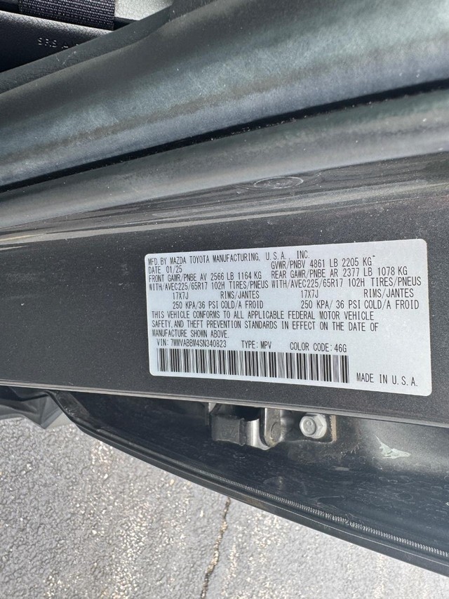 Mazda CX-50 Vehicle Full-screen Gallery Image 30
