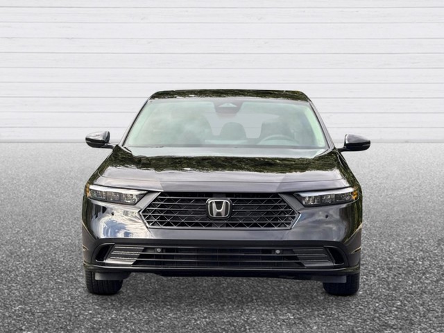 Honda Accord Hybrid Vehicle Full-screen Gallery Image 09