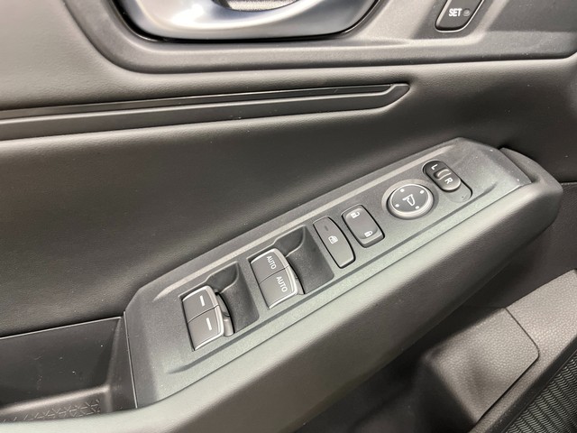 Honda Accord Hybrid Vehicle Full-screen Gallery Image 11