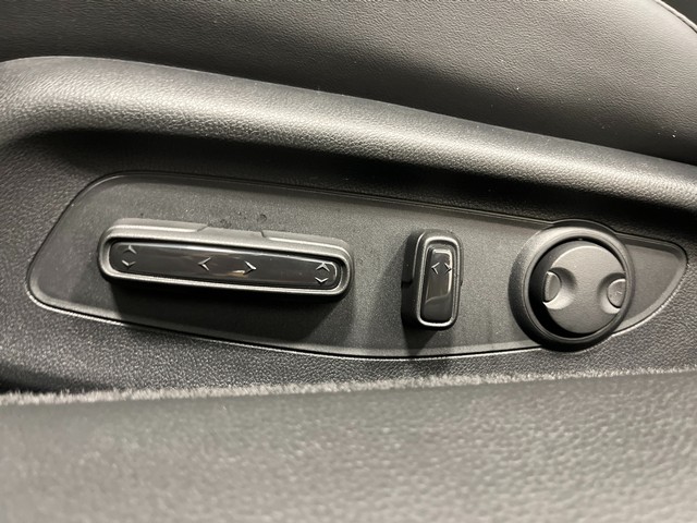 Honda Accord Hybrid Vehicle Full-screen Gallery Image 12