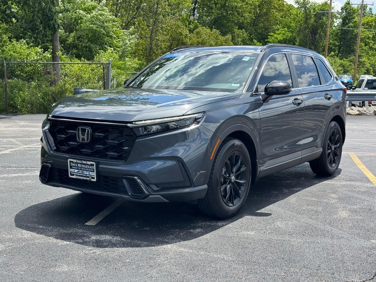 Honda CR-V Hybrid Vehicle Full-screen Gallery Image 09