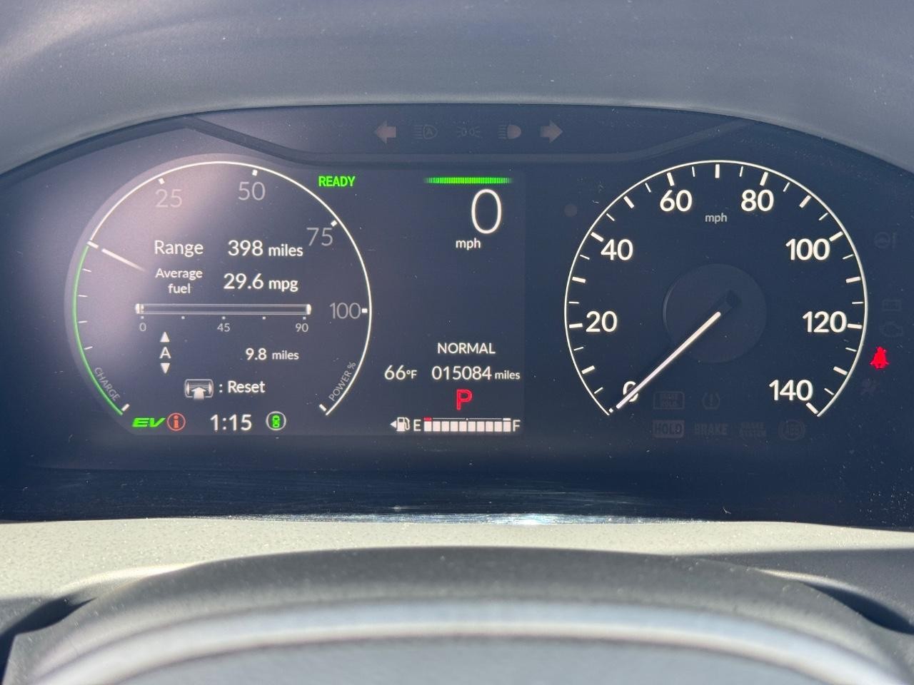 Honda CR-V Hybrid Vehicle Full-screen Gallery Image 21