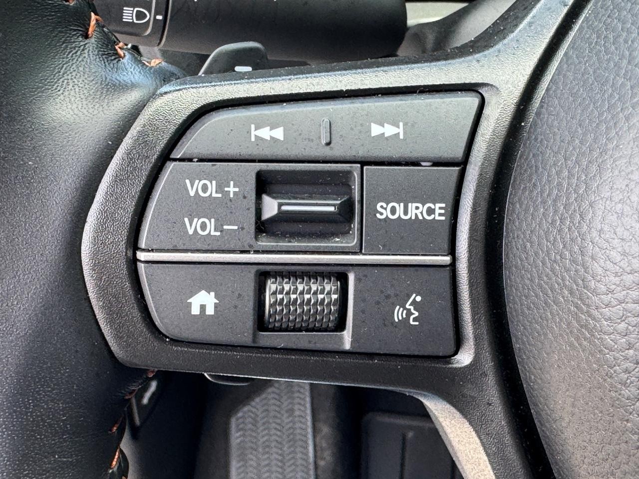 Honda CR-V Hybrid Vehicle Full-screen Gallery Image 22