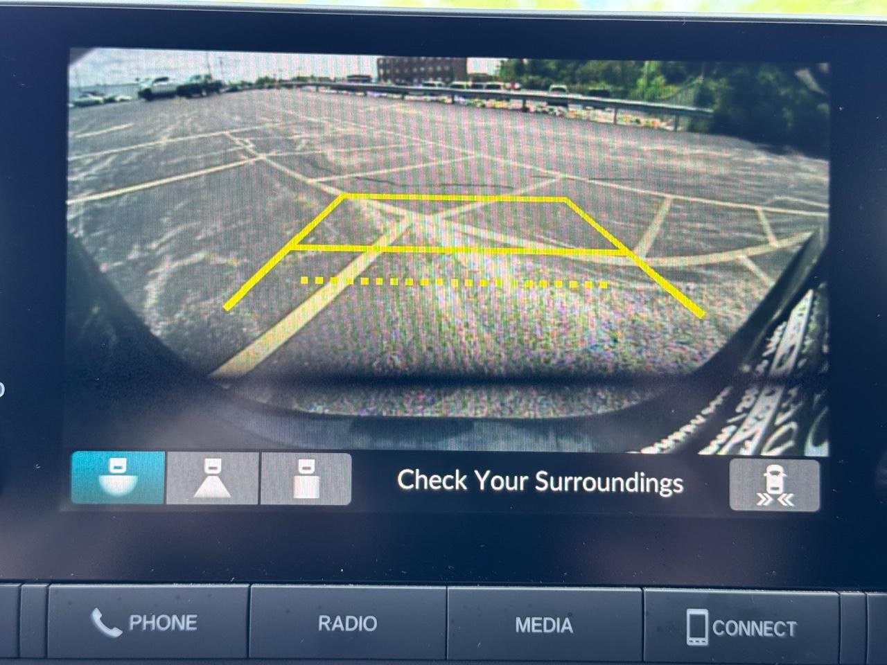 Honda CR-V Hybrid Vehicle Full-screen Gallery Image 25