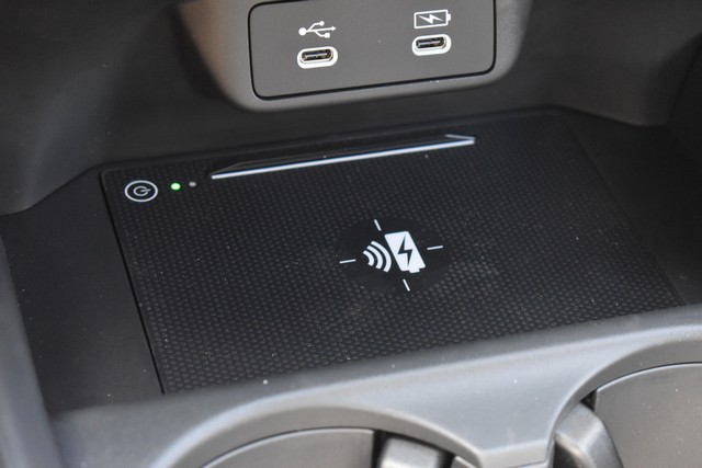 Honda HR-V Vehicle Full-screen Gallery Image 19