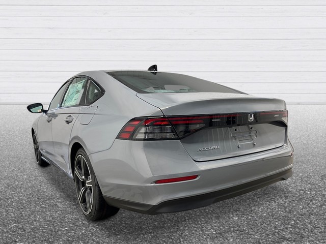 Honda Accord Sedan Vehicle Full-screen Gallery Image 04