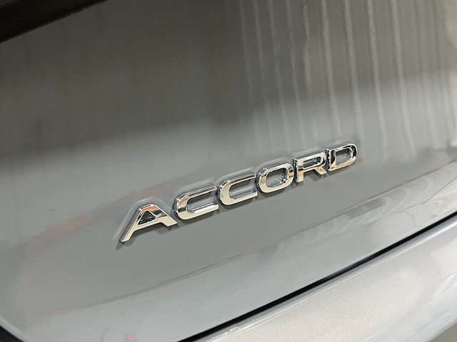Honda Accord Sedan Vehicle Full-screen Gallery Image 07