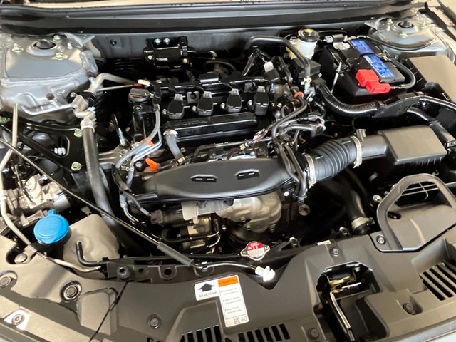 Honda Accord Sedan Vehicle Full-screen Gallery Image 12
