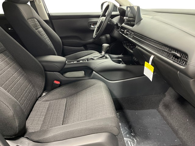 Honda HR-V Vehicle Full-screen Gallery Image 25