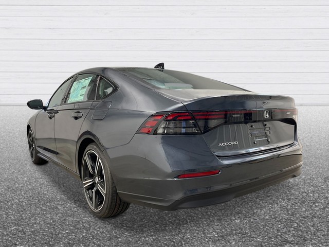 Honda Accord Sedan Vehicle Full-screen Gallery Image 04