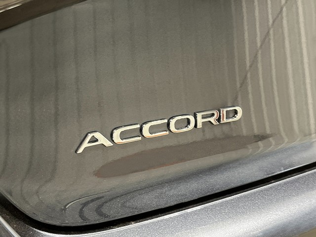 Honda Accord Sedan Vehicle Full-screen Gallery Image 07