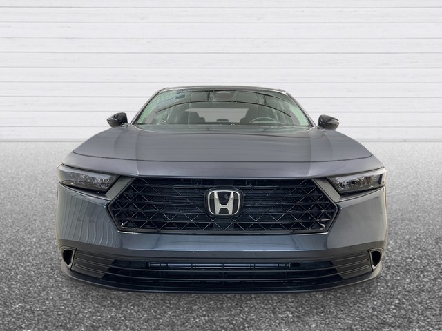 Honda Accord Sedan Vehicle Full-screen Gallery Image 10