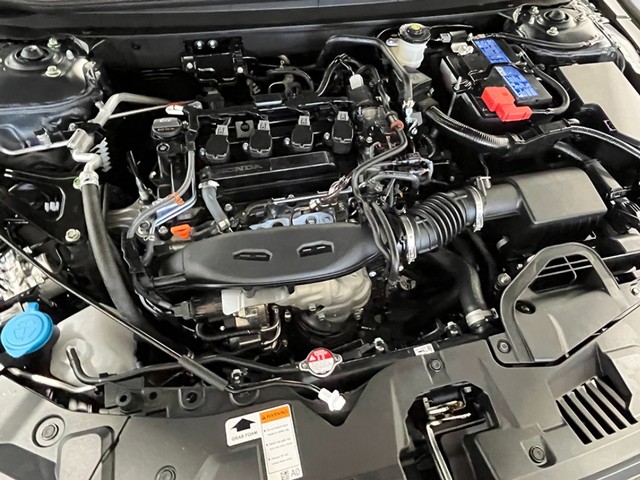 Honda Accord Sedan Vehicle Full-screen Gallery Image 12