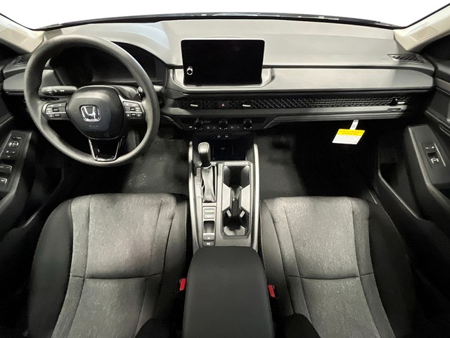 Honda Accord Sedan Vehicle Full-screen Gallery Image 16