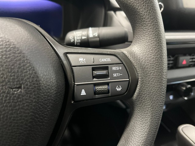 Honda Accord Sedan Vehicle Full-screen Gallery Image 19