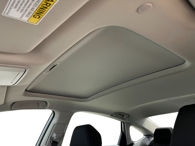 Honda Accord Sedan Vehicle Full-screen Gallery Image 24