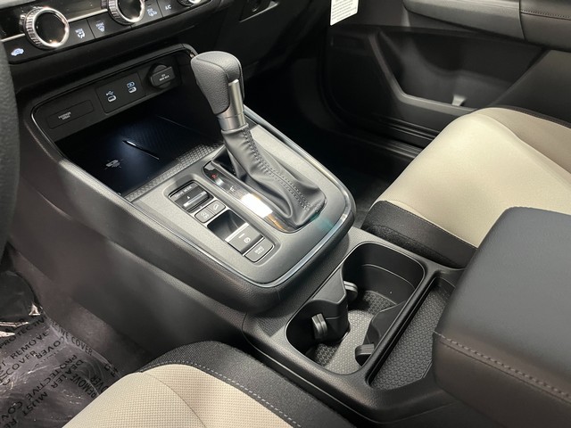 Honda CR-V Vehicle Full-screen Gallery Image 23
