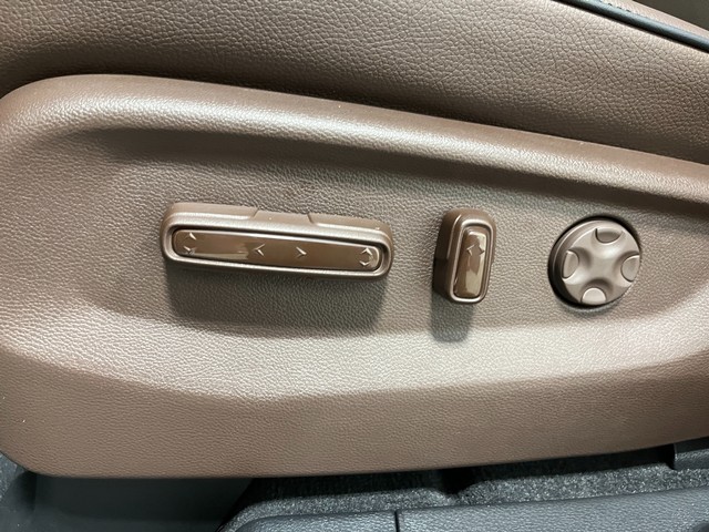 Honda Odyssey Vehicle Full-screen Gallery Image 15