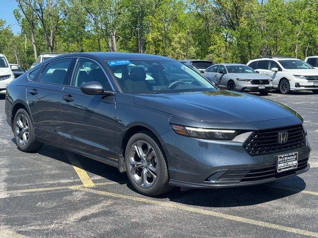 Honda Accord Sedan Vehicle Full-screen Gallery Image 02