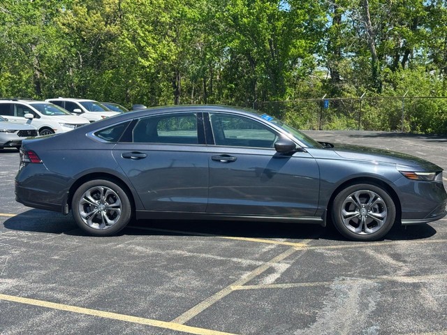 Honda Accord Sedan Vehicle Full-screen Gallery Image 03