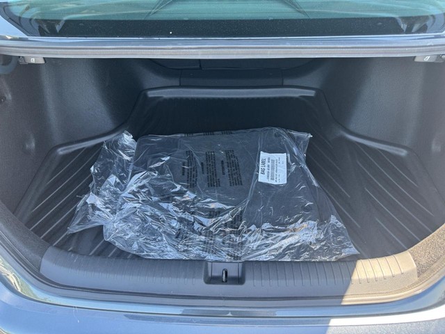 Honda Accord Sedan Vehicle Full-screen Gallery Image 05